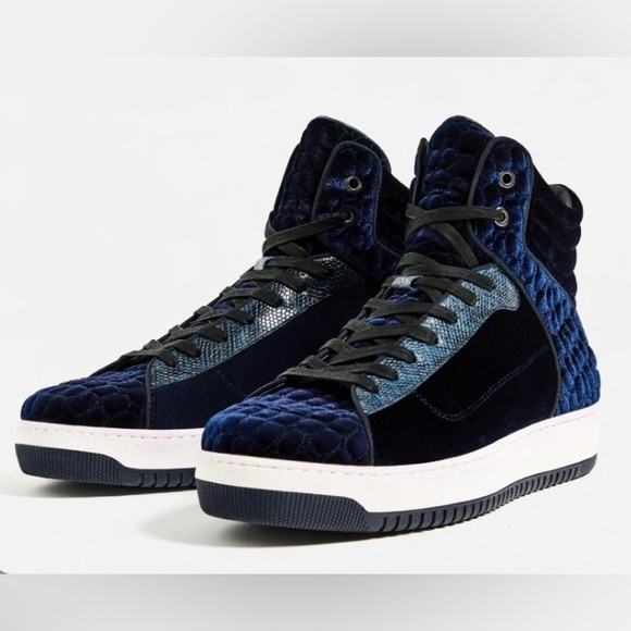 Zara Other - NWOT Zara Man Size 9 Navy Blue Quilted Velvet Snake Print Hi-Top Sneakers
